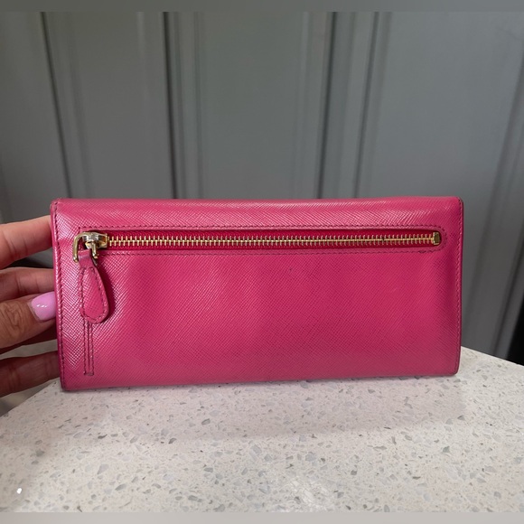 Prada Double Snap Wallet EUC - Picture 2 of 9